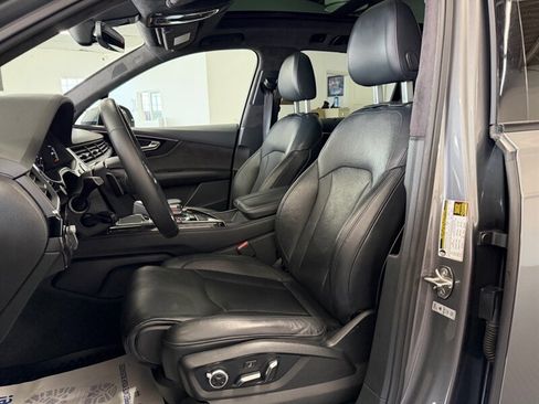 Used 2018 Audi Q7 3.0T Prestige image 32