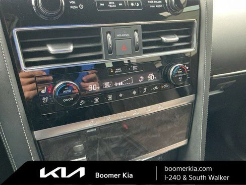 Used 2022 Nissan Armada Platinum image 25