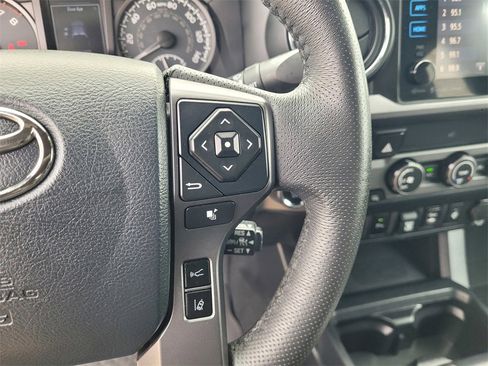 Used 2019 Toyota Tacoma TRD Off-Road image 23