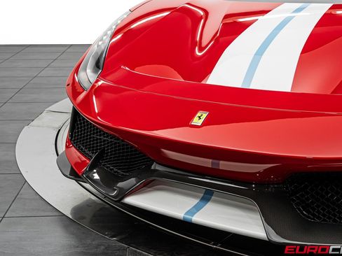 Used 2020 Ferrari 488 Pista Coupe RWD image 12