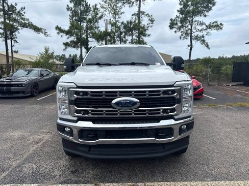Used 2023 Ford F250 XLT w/ Snow Plow/Camper Package AWD/4WD image 2