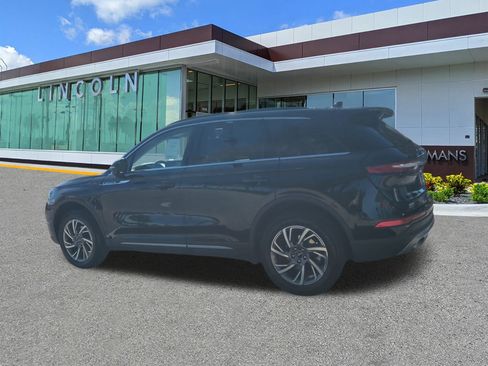 New 2026 Lincoln Corsair Premiere image 6