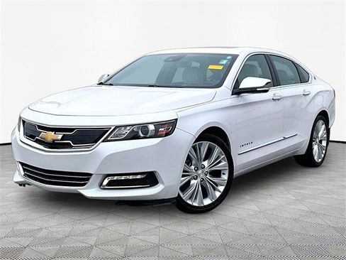 Used 2018 Chevrolet Impala Premier w/ Premier Confidence Package image 3