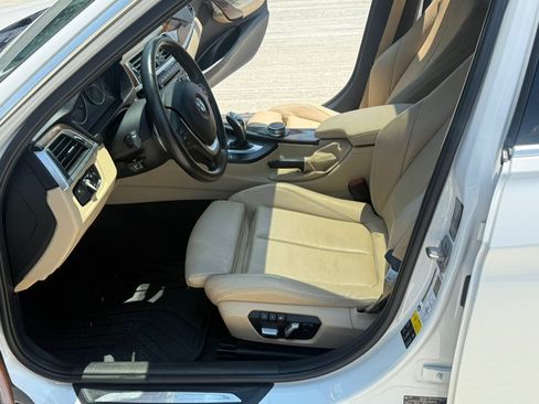 Used 2017 BMW 330i xDrive Sedan AWD/4WD image 10