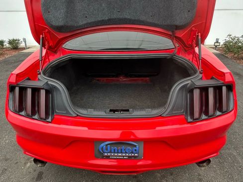 Used 2017 Ford Mustang Coupe image 19