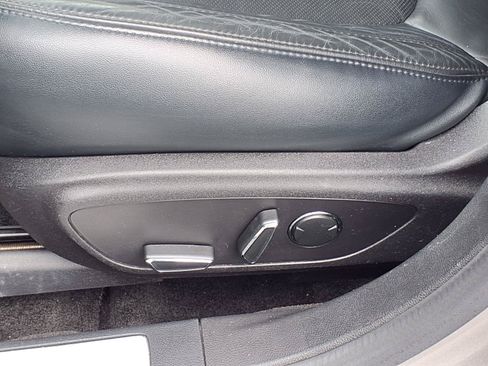 Used 2016 Lincoln MKZ Hybrid w/ Equipment Group 600A Reserve FWD image 4
