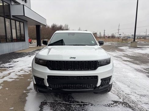 New 2025 Jeep Grand Cherokee L Altitude image 7