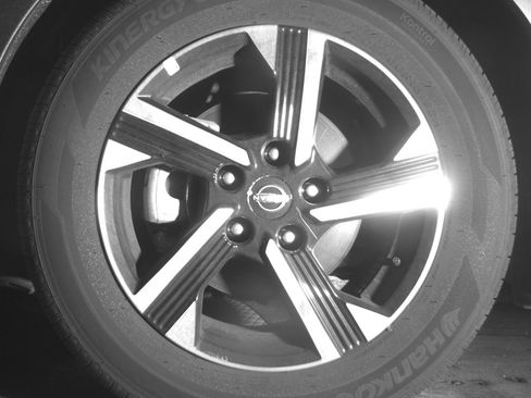 Used 2025 Nissan Sentra SV FWD image 12