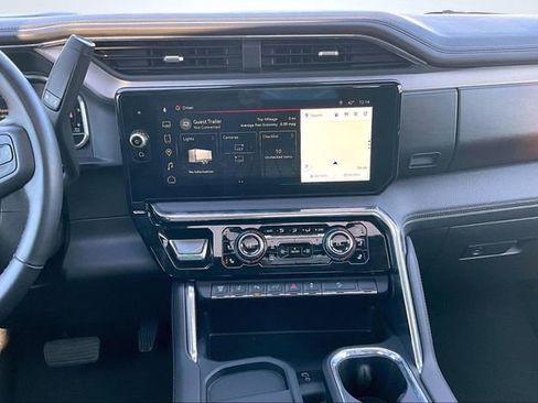 Used 2025 GMC Sierra 3500 Denali w/ Denali Reserve Package image 10