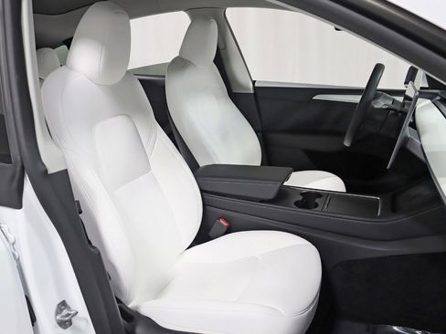 Used 2025 Tesla Model Y Performance image 27