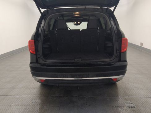 Used 2016 Honda Pilot Touring image 29