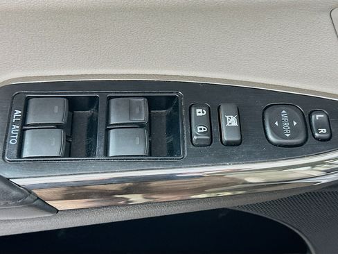 Used 2017 Toyota Avalon XLE Premium FWD image 15