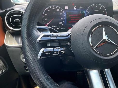 Used 2024 Mercedes-Benz C 300 Sedan image 10