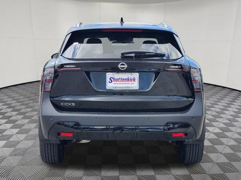 Used 2026 Nissan Kicks SV FWD image 7