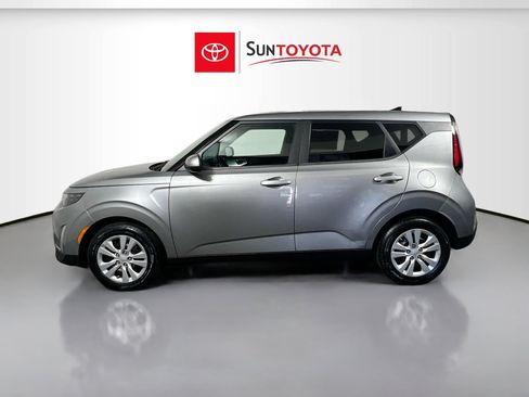 Used 2024 Kia Soul LX FWD image 7