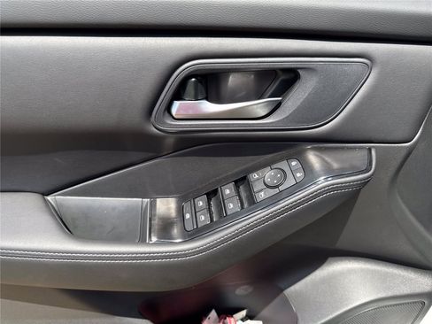 New 2026 Nissan Rogue SV FWD image 17