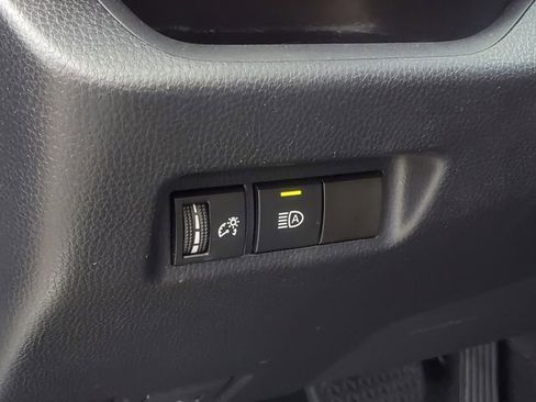 Used 2020 Toyota RAV4 LE image 14