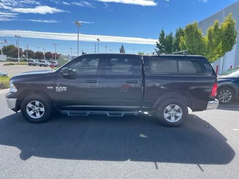Used 2020 RAM 1500 Classic SLT w/ Luxury Group AWD/4WD image 8