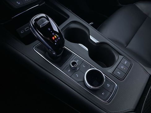 Certified 2023 Cadillac XT4 Luxury w/ Cold Weather Package image 7