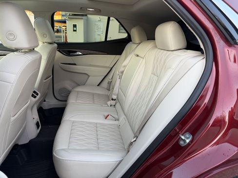 Used 2021 Buick Envision Avenir image 12