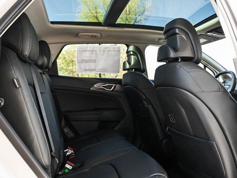 New 2026 Kia Sportage EX w/ EX Panorama Roof Package image 12