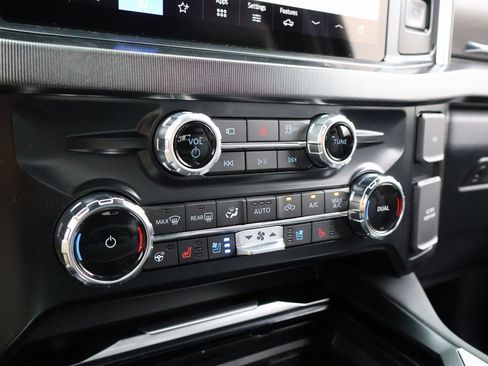 New 2026 Ford F250 Platinum image 35