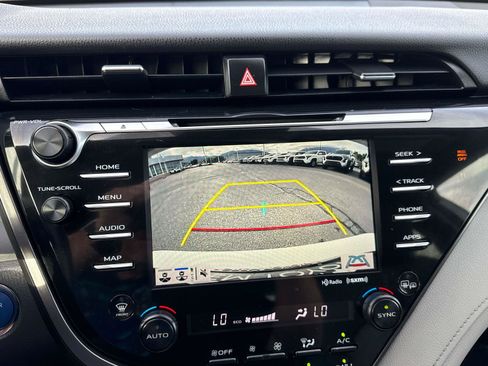 Used 2020 Toyota Camry XLE w/ Carpet Mat Package FWD image 22