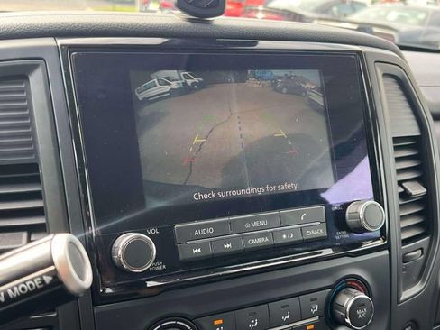 Used 2022 Nissan Titan S AWD/4WD image 13