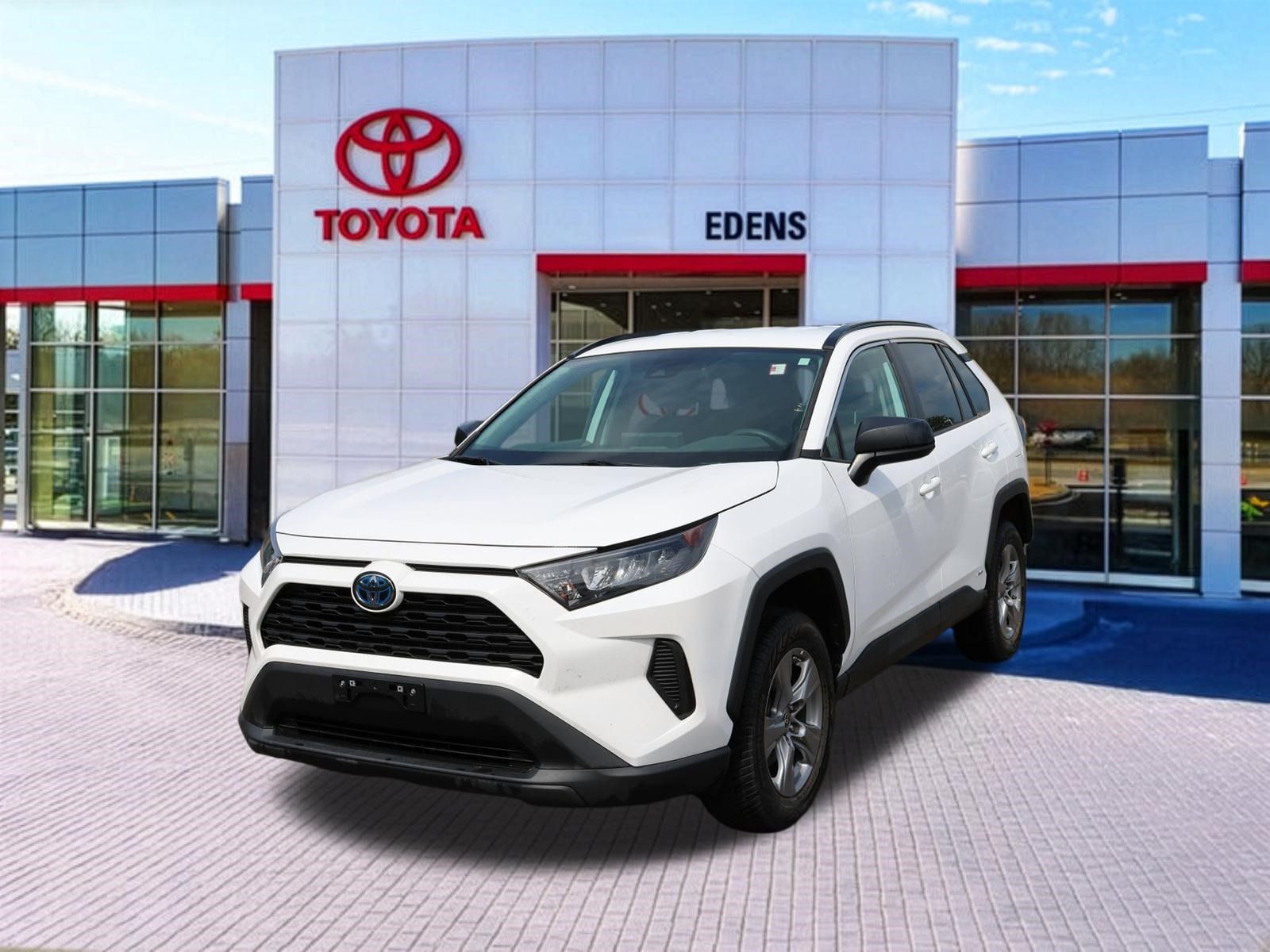 Used 2022 Toyota RAV4 LE AWD/4WD image 9