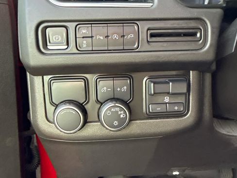 Used 2021 Chevrolet Tahoe LT w/ LT Signature Package image 22