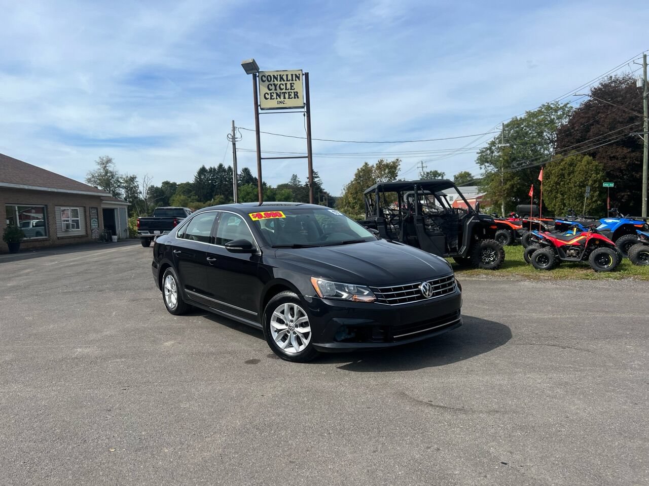 Used 2017 Volkswagen Passat 1.8T S FWD image 1