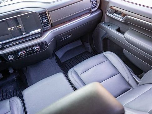 Used 2022 GMC Sierra 1500 SLT w/ X31 Off-Road Package image 27