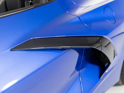 Used 2021 Chevrolet Corvette Stingray Premium Conv w/ Chrome Exterior Badge Package image 31