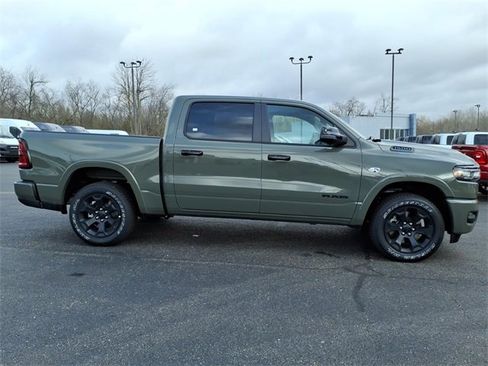 New 2026 RAM 1500 4x4 Crew Cab image 8