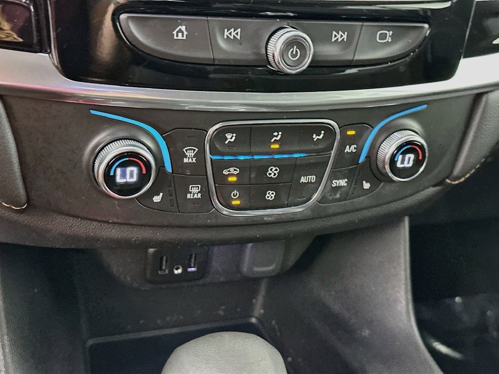 Used 2021 Chevrolet Traverse LT FWD image 22