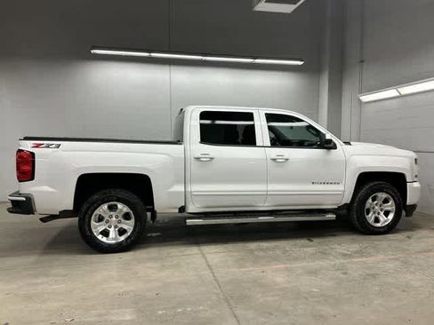 Used 2018 Chevrolet Silverado 1500 LT w/ All Star Edition AWD/4WD image 3