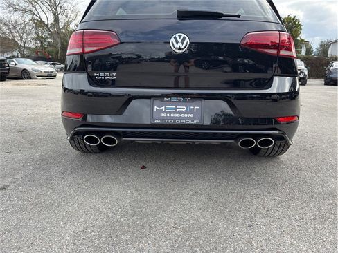 Used 2019 Volkswagen Golf R 4-Door image 17
