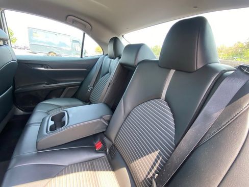 Used 2022 Toyota Camry SE FWD image 24