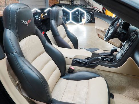 Used 2011 Chevrolet Corvette Grand Sport w/ Preferred Equipment Group RWD image 47