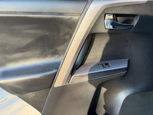 Used 2018 Toyota RAV4 XLE w/ Plus Extra Value Package image 11