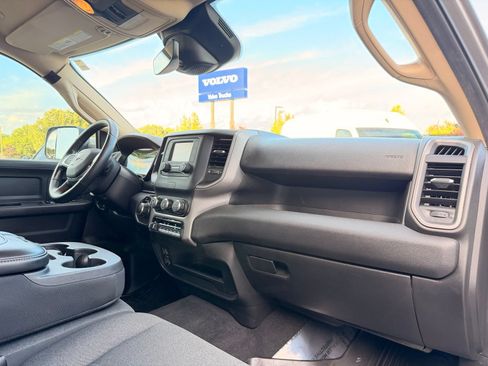 Used 2019 RAM 2500 Tradesman w/ Safety Group AWD/4WD image 33