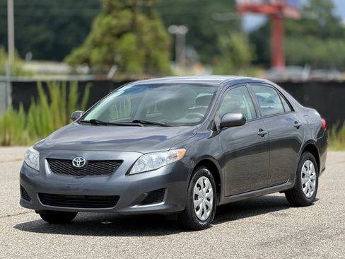 Used 2010 Toyota Corolla LE FWD image 6
