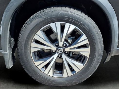 Used 2021 Nissan Rogue SV FWD image 9