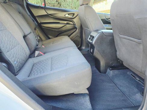 Used 2020 Chevrolet Equinox LT AWD/4WD image 32