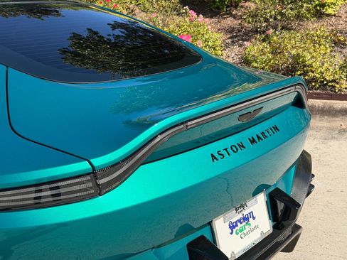 Used 2025 Aston Martin V8 Vantage Coupe image 8
