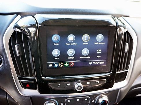 Used 2021 Chevrolet Traverse LT image 23