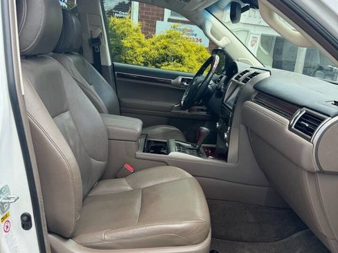 Used 2014 Lexus GX 460 image 10