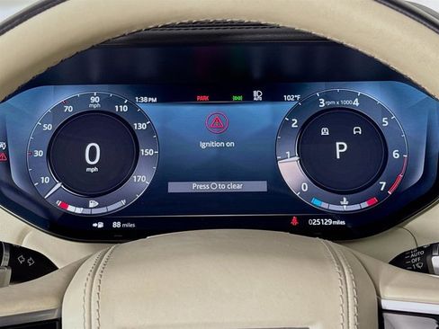 Used 2023 Land Rover Range Rover Long Wheelbase Autobiography image 13