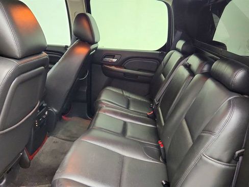 Used 2012 Cadillac Escalade EXT Luxury AWD/4WD image 22