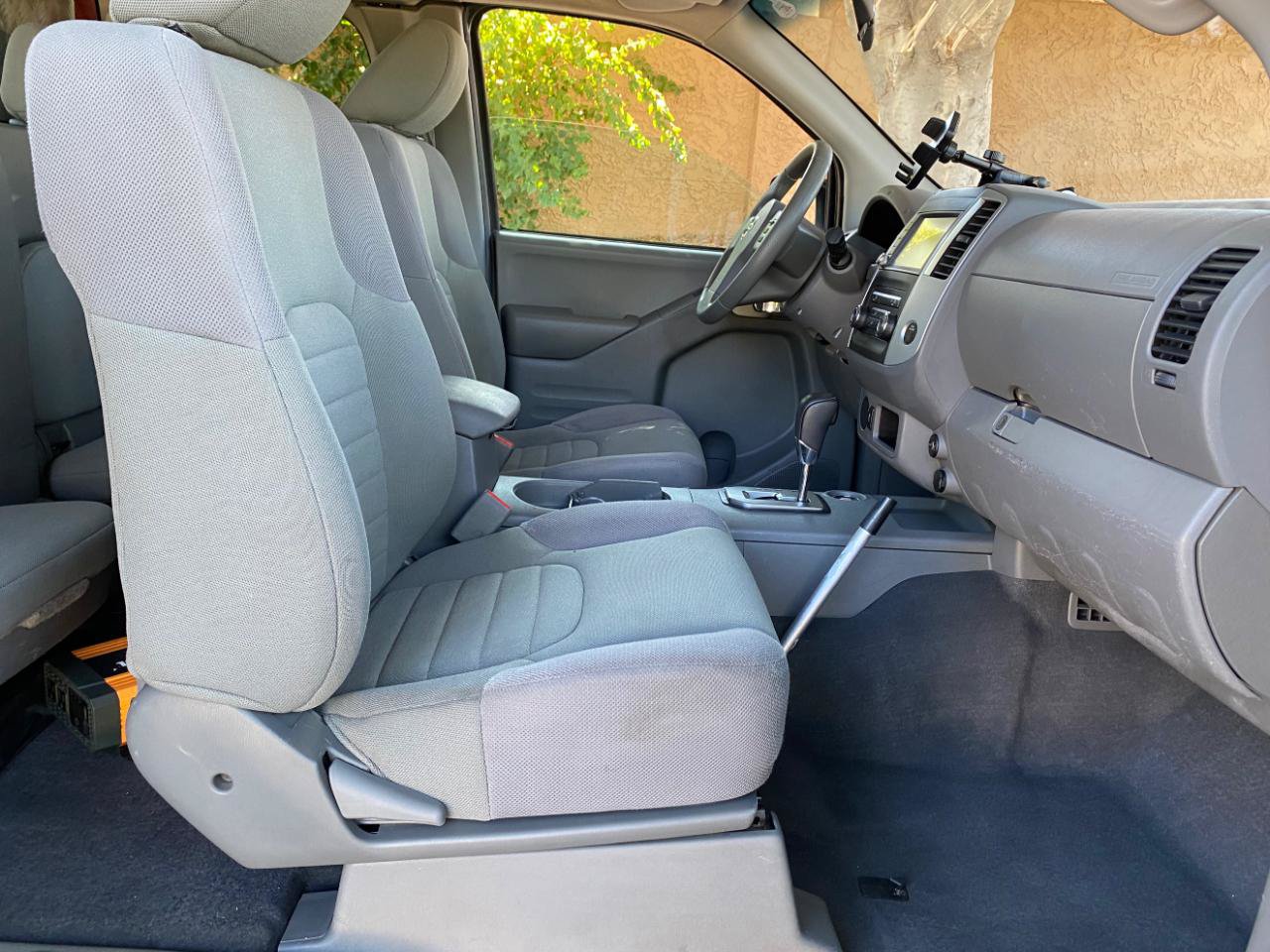 Used 2020 Nissan Frontier S RWD image 28
